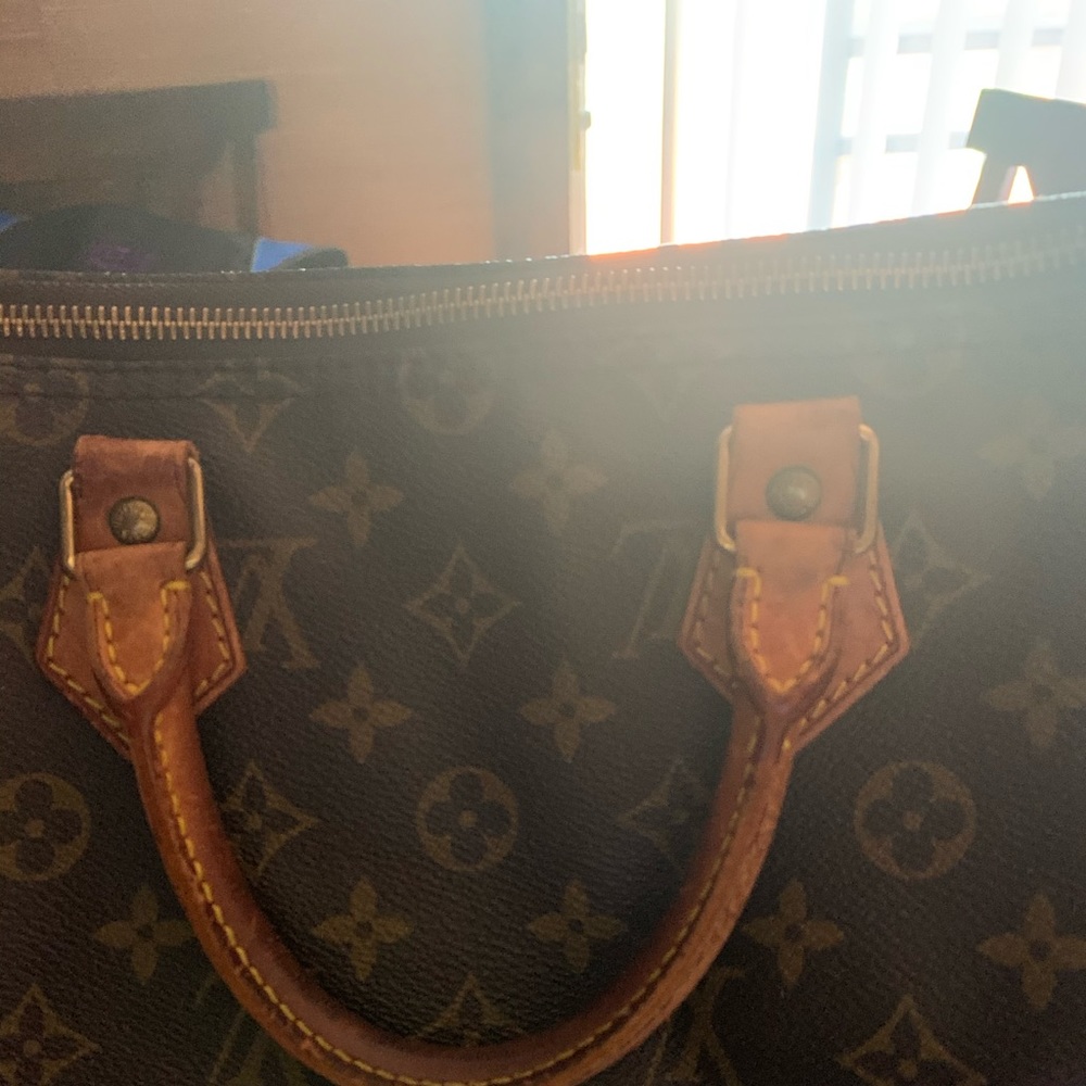 Authentic LV Speedy 35